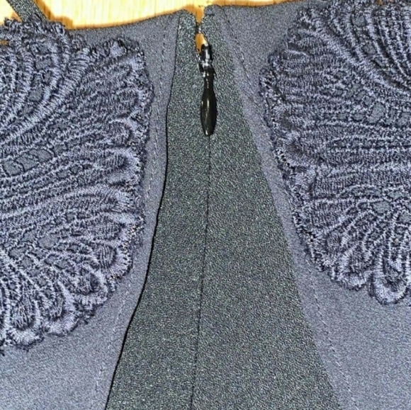 Josie Natori Core Crepe With Lace  Jumpsuit - Picture 8 of 11